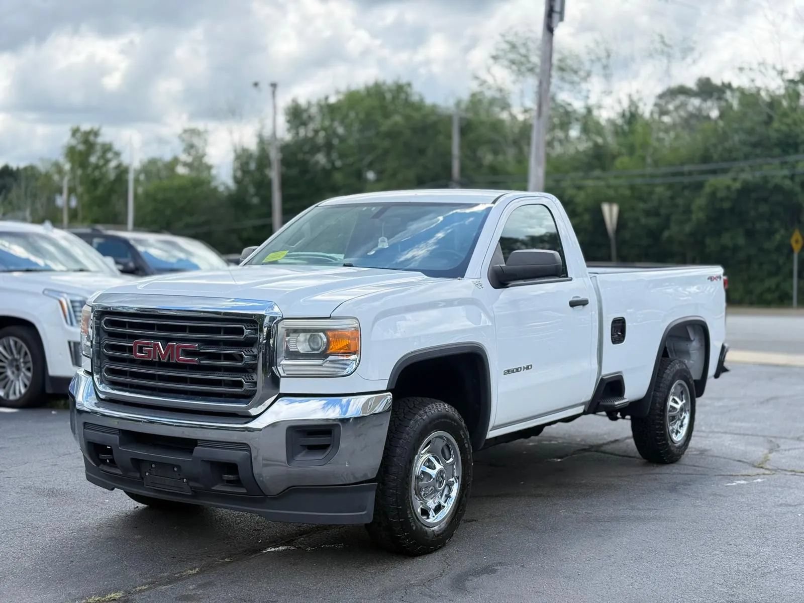 Used 2015 GMC Sierra 2500 2WD Regular Cab w/ Sierra Convenience Package image 4