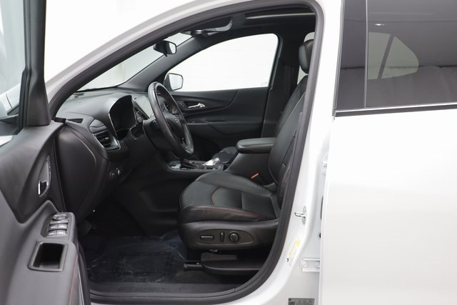 Used 2022 Chevrolet Equinox RS w/ RS Leather Package image 5