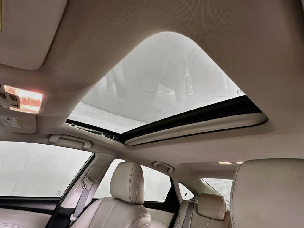 Used 2013 Toyota Avalon Limited FWD image 31