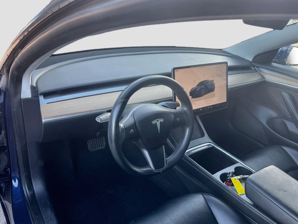 Used 2022 Tesla Model 3 Standard Range RWD image 9