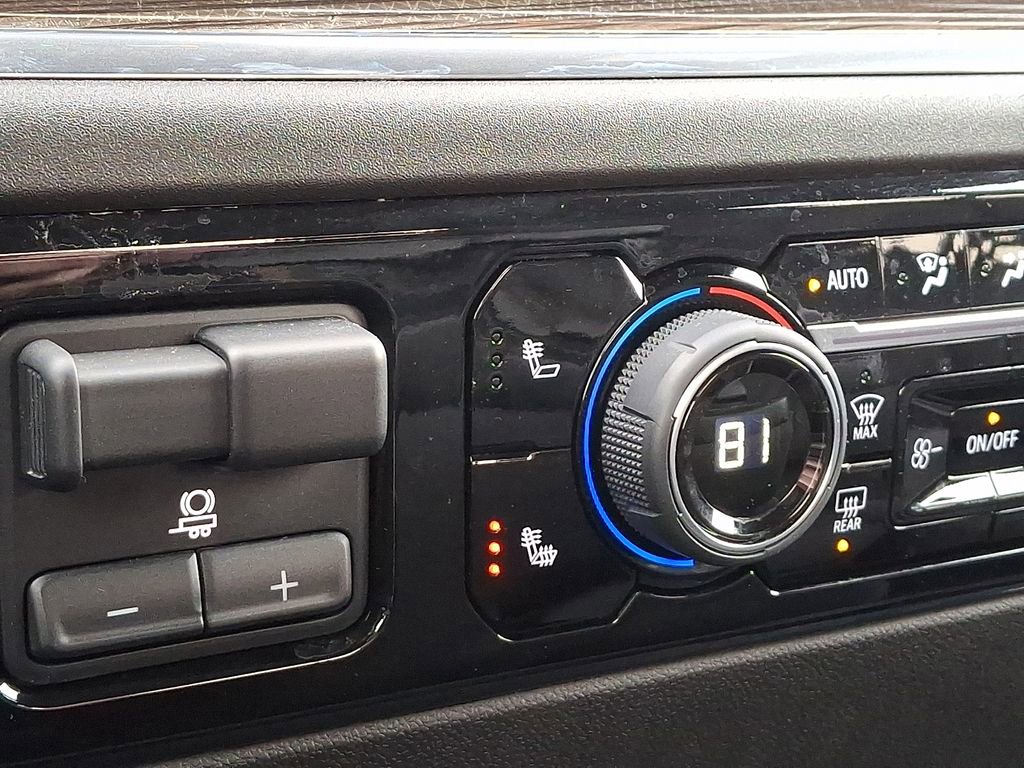 Used 2025 Chevrolet Silverado 1500 LT image 25