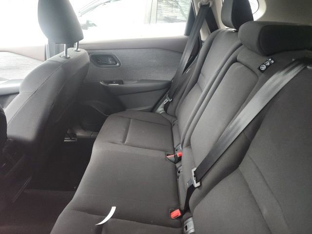 Used 2023 Nissan Rogue S image 11