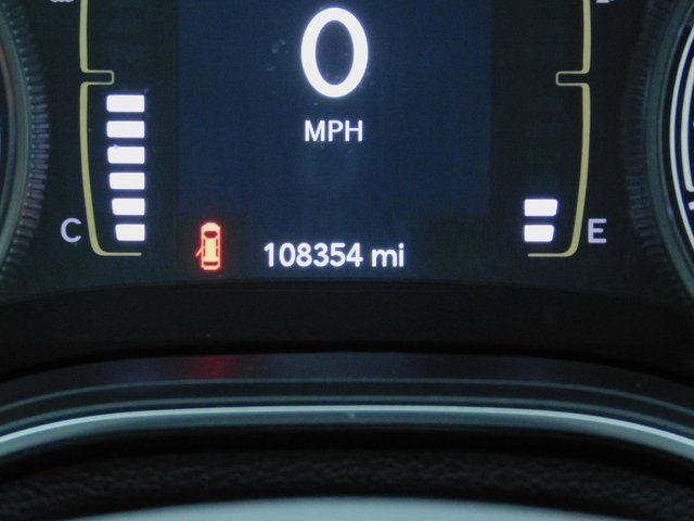 Used 2019 Jeep Cherokee Latitude Plus w/ Cold Weather Group image 2