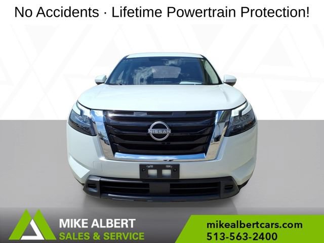 Used 2023 Nissan Pathfinder SV AWD/4WD image 2