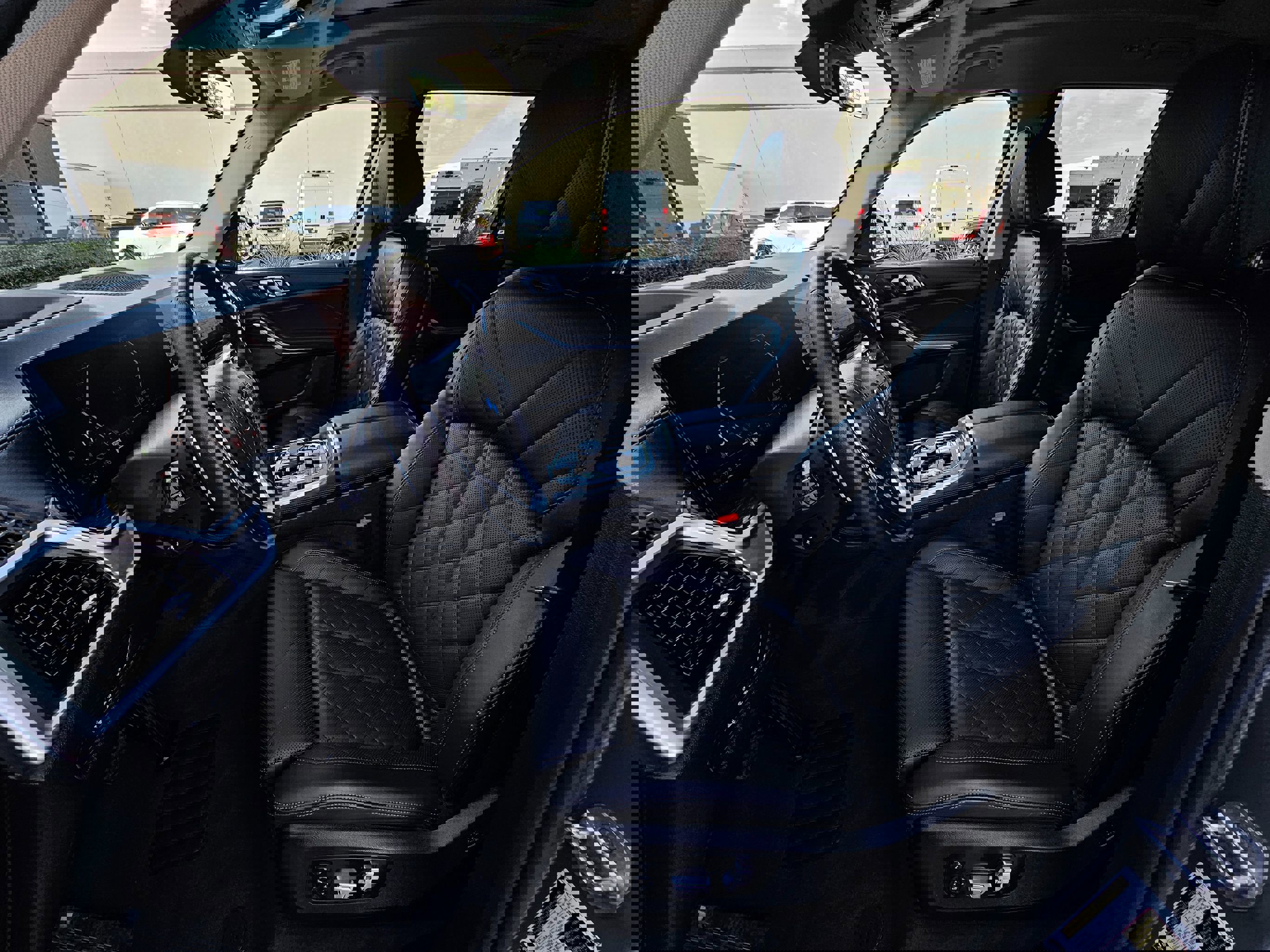 Used 2025 BMW X7 xDrive40i image 15