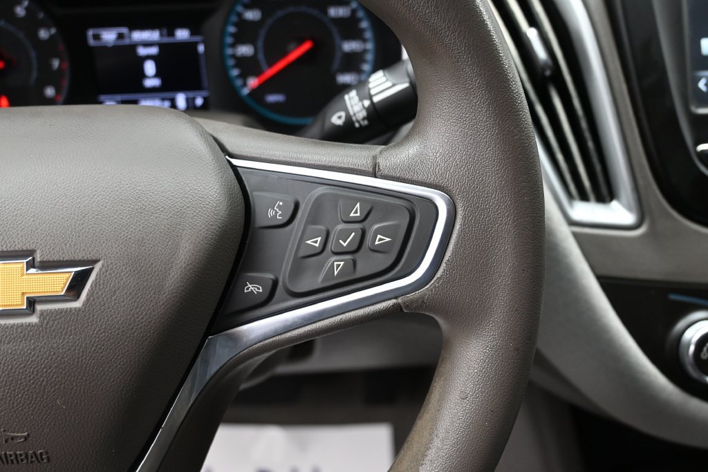 Used 2018 Chevrolet Malibu LS FWD image 13
