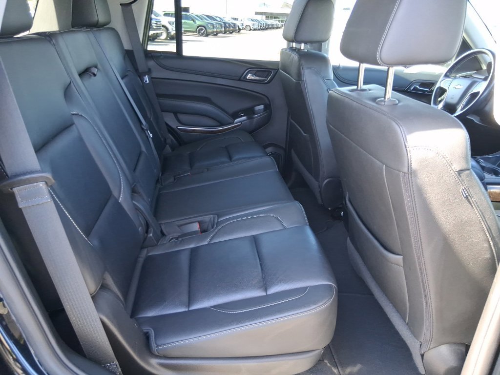 Used 2019 Chevrolet Tahoe LT w/ LT Signature Package AWD/4WD image 16