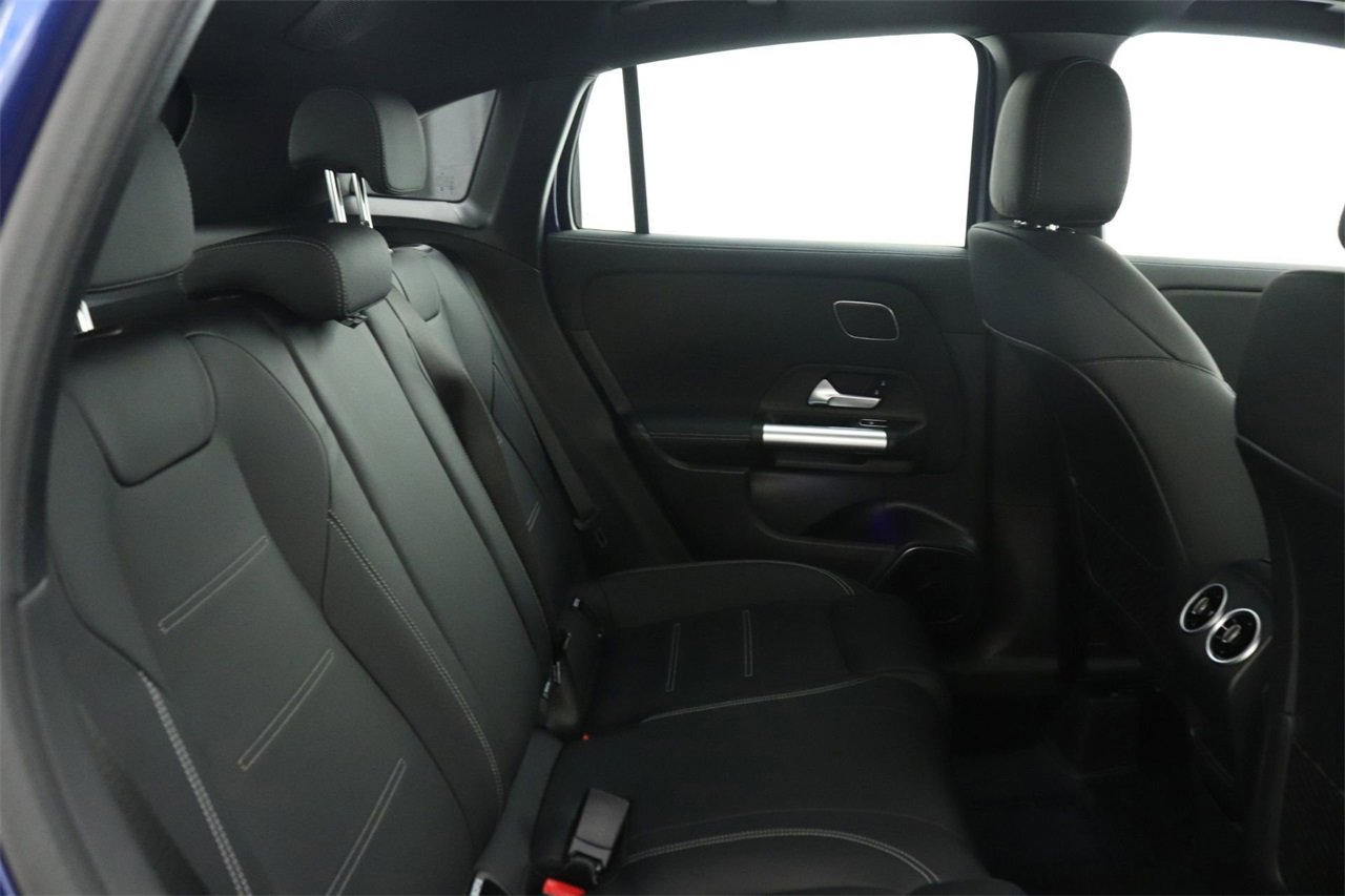 New 2025 Mercedes-Benz GLA 35 AMG 4MATIC image 10