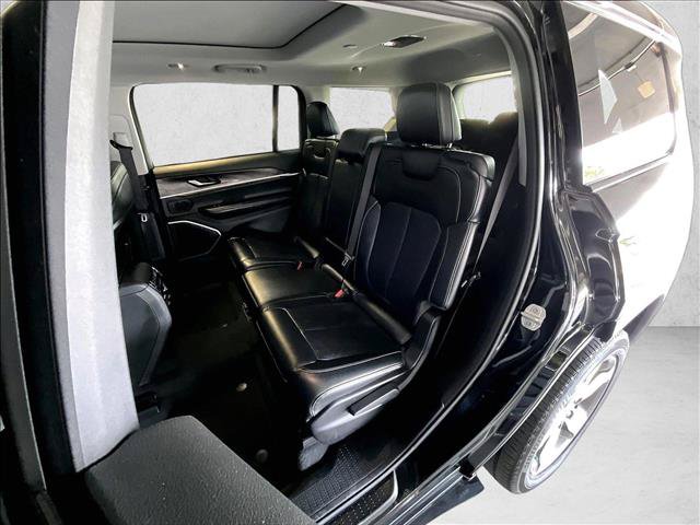 Used 2021 Jeep Grand Cherokee L Limited AWD/4WD image 28