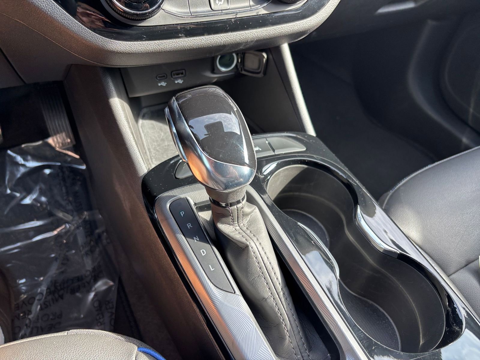 Used 2025 Buick Envista Sport Touring image 41