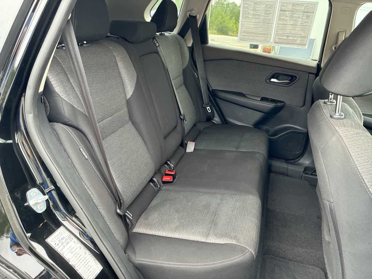 Used 2023 Nissan Rogue SV FWD image 25