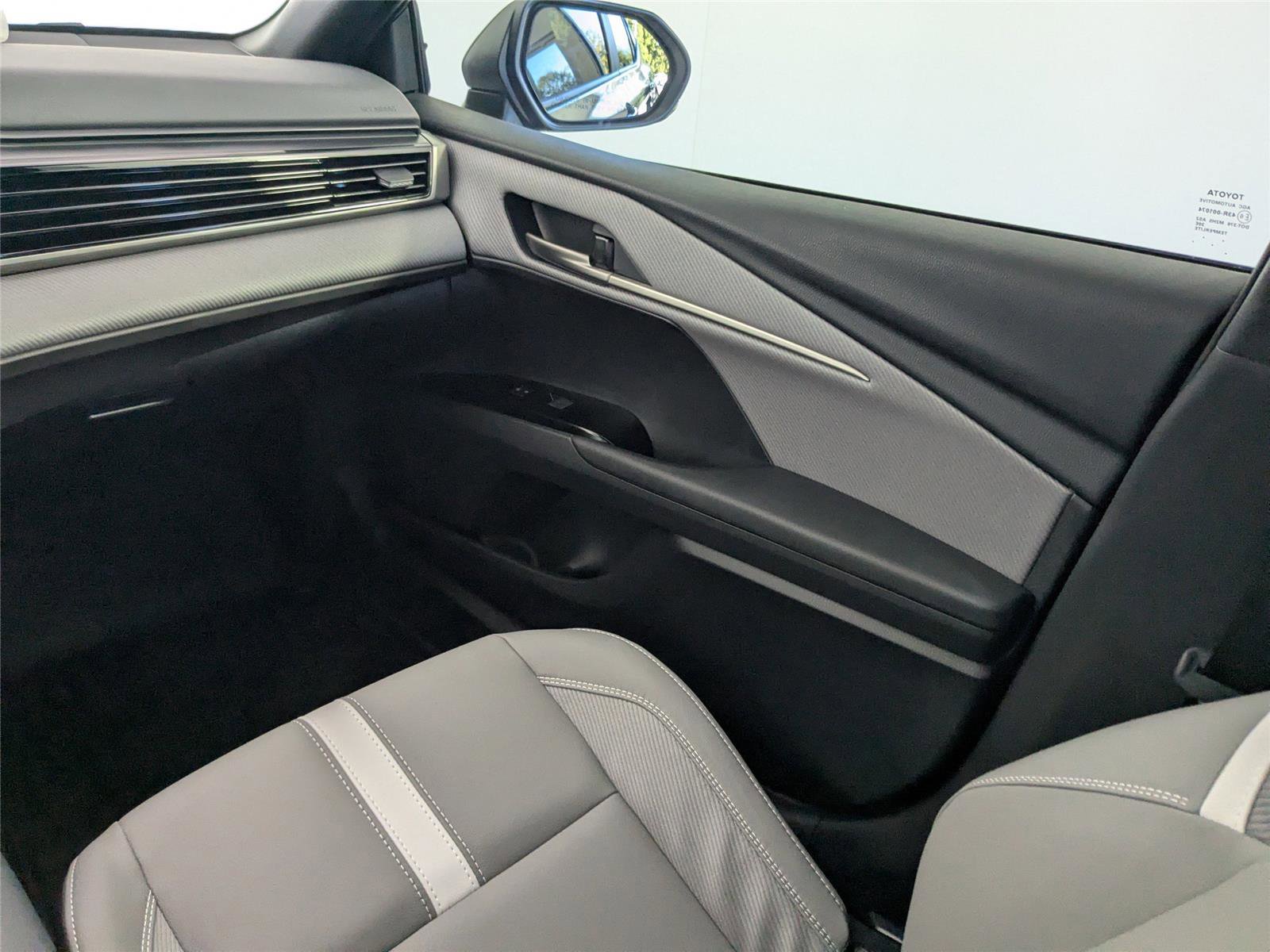 New 2026 Toyota Camry SE image 9