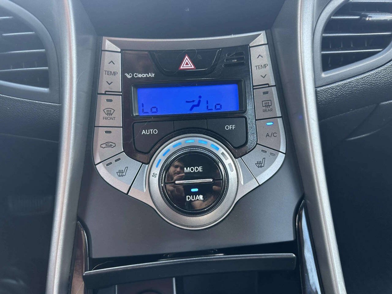 Used 2013 Hyundai Elantra Limited w/ Technology Pkg FWD image 29