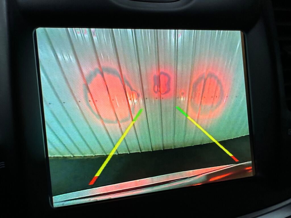 Used 2017 Chrysler 300 C Platinum w/ Safetytec Plus Group image 14