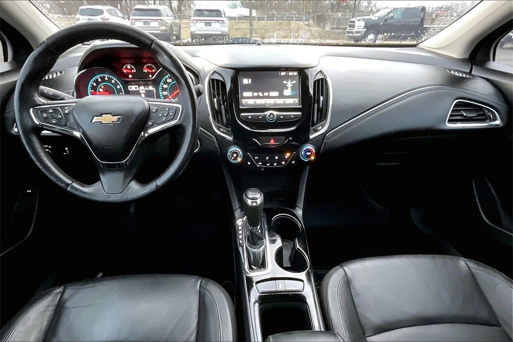 Used 2017 Chevrolet Cruze Premier image 15