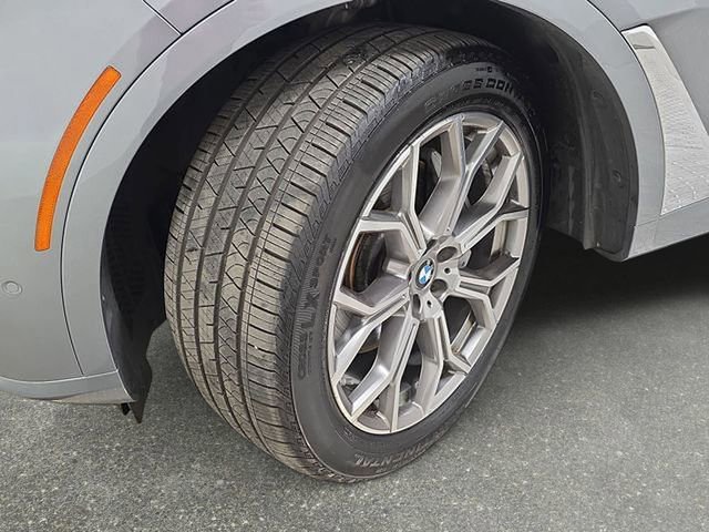 Used 2023 BMW X7 xDrive40i w/ Premium Package AWD/4WD image 30