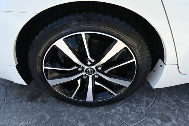 Used 2023 Nissan Maxima SL FWD image 12