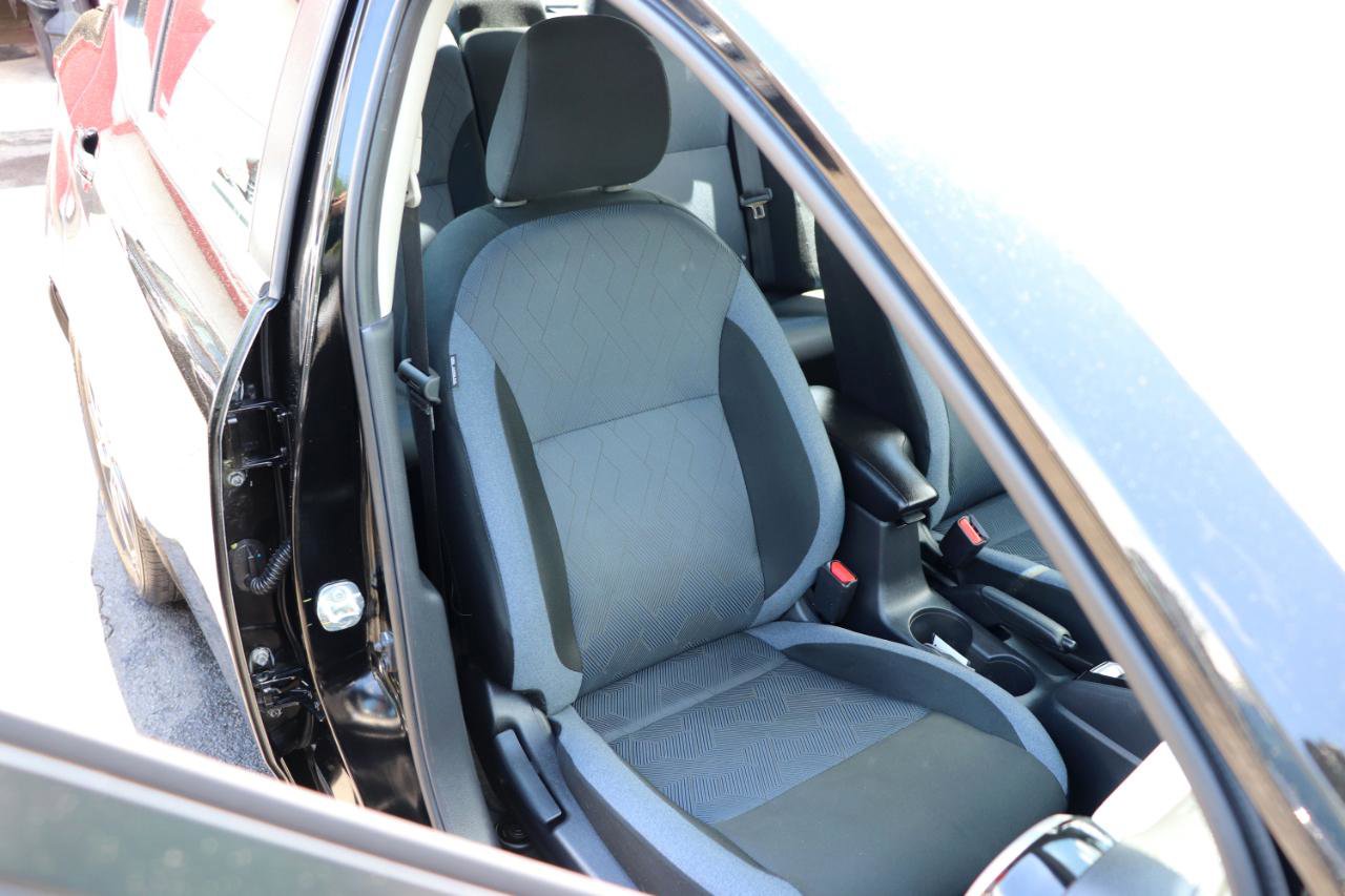 Used 2025 Nissan Versa SV FWD image 14