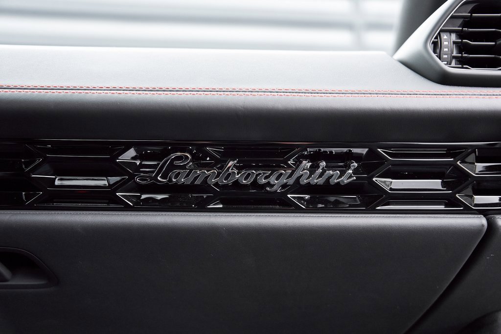 Used 2023 Lamborghini Huracan Tecnica image 45