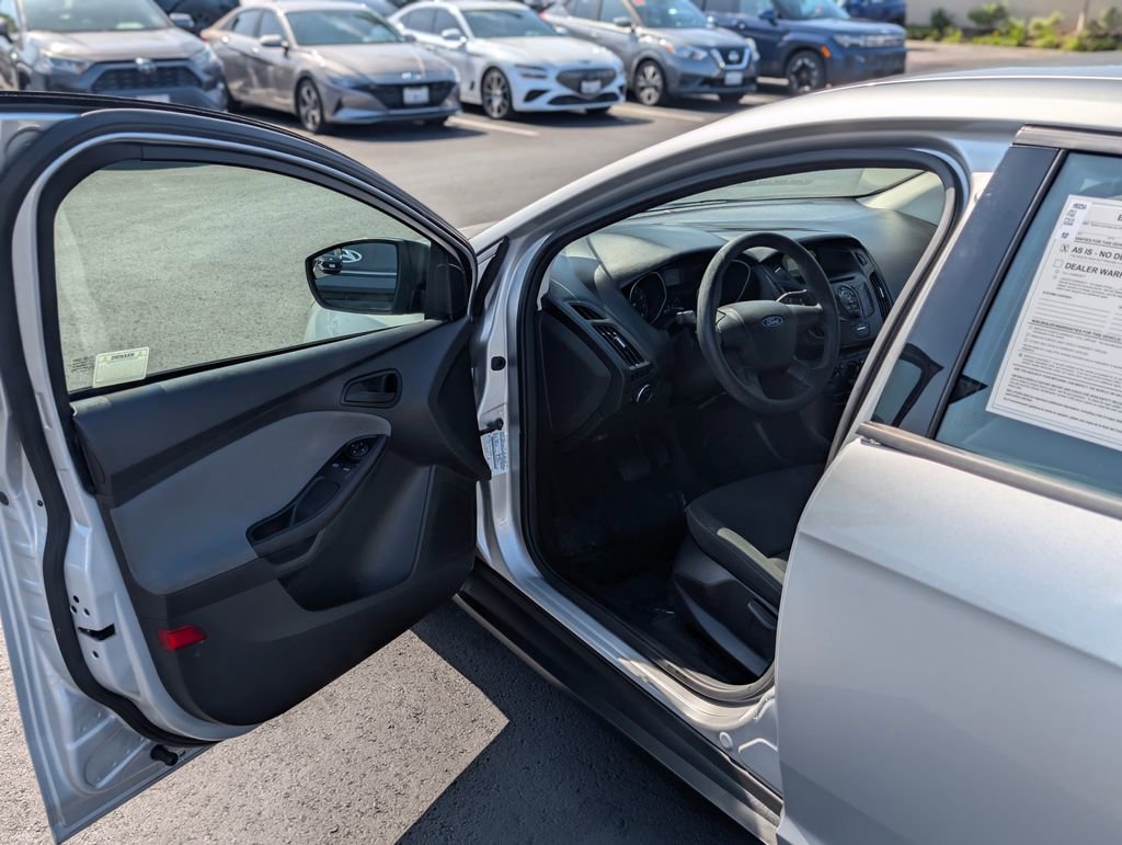 Used 2012 Ford Focus S FWD image 33