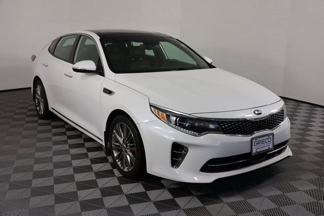 Used 2016 Kia Optima SX w/ Chrome Wheel Package image 1