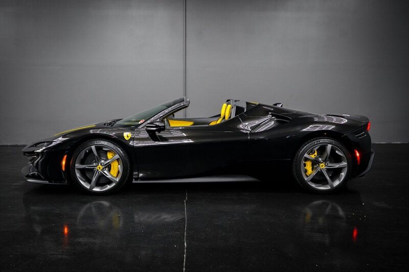 Used 2025 Ferrari SF90 Spider AWD/4WD image 4