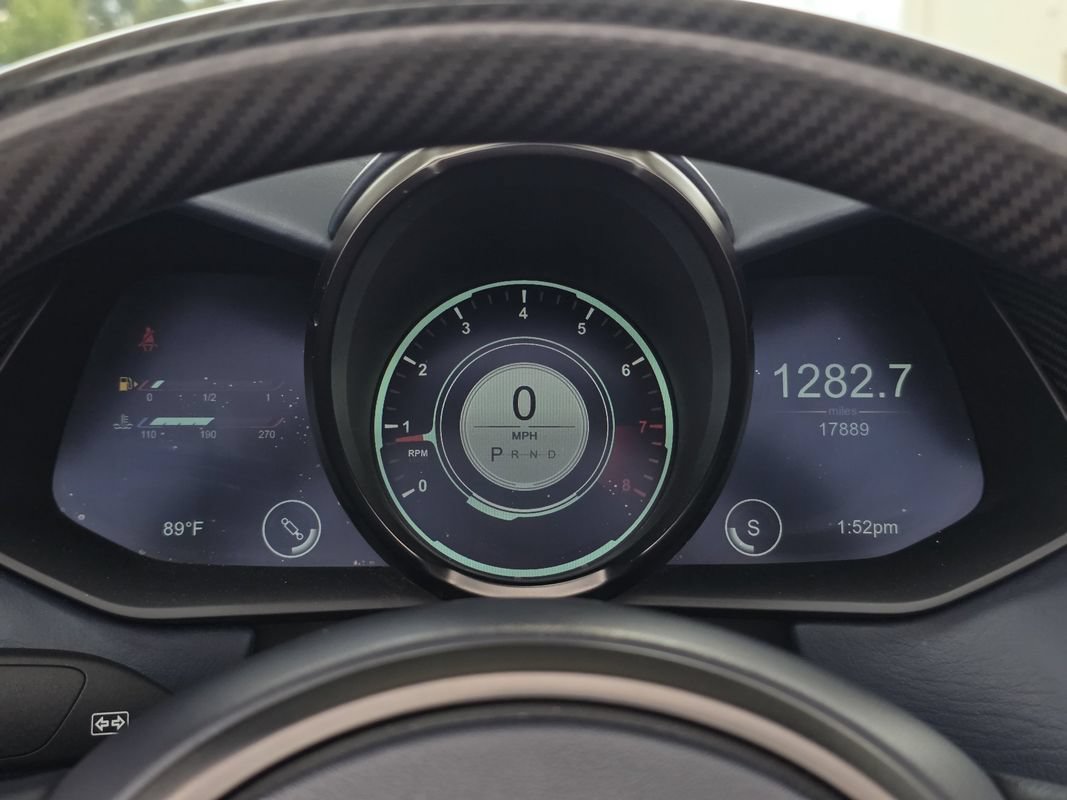 Used 2021 Aston Martin V8 Vantage Roadster RWD image 13