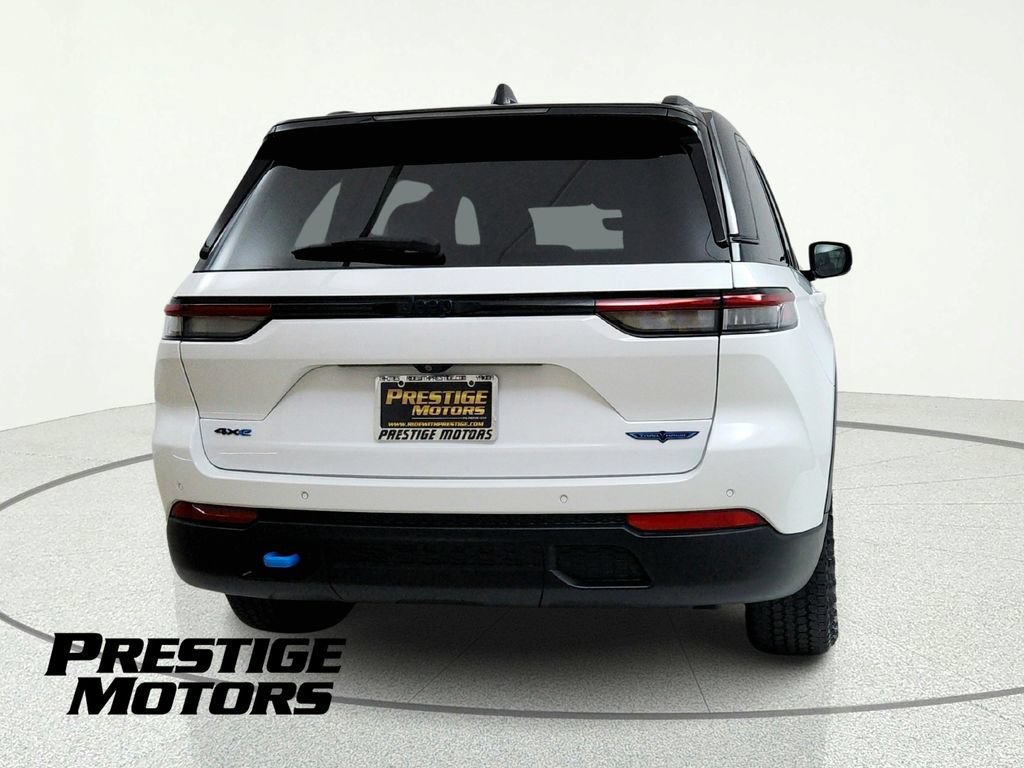 Used 2022 Jeep Grand Cherokee Trailhawk AWD/4WD image 7