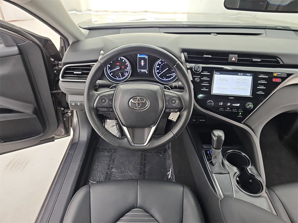 Used 2020 Toyota Camry SE image 19