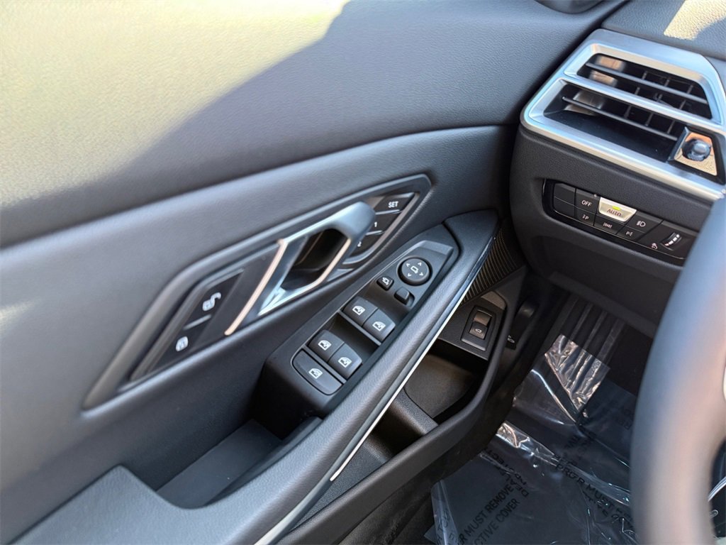 Certified 2025 BMW 330i xDrive Sedan w/ Premium Package image 29
