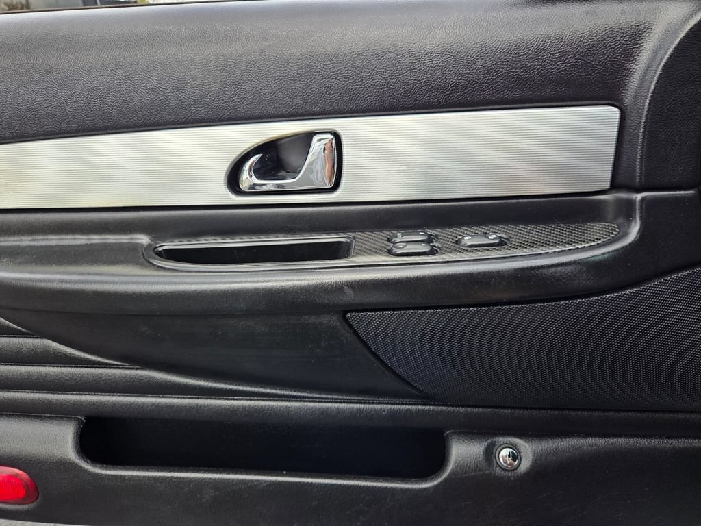 Used 2004 Ford Thunderbird RWD image 18
