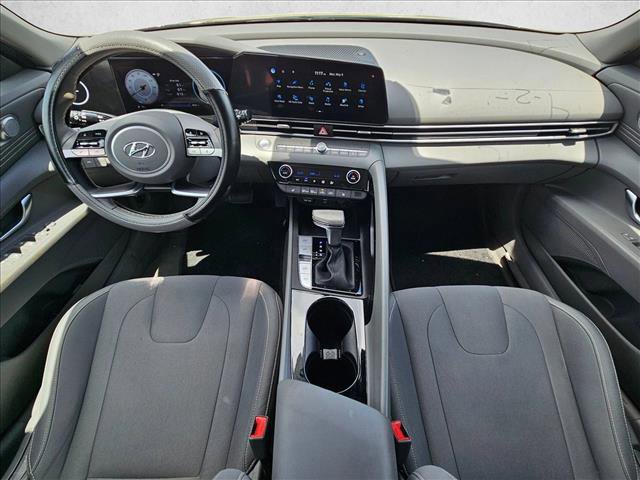 Used 2023 Hyundai Elantra SEL w/ Convenience Package FWD image 20