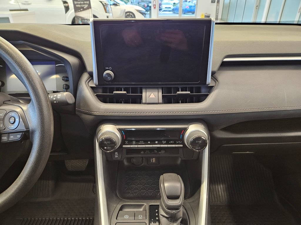 Used 2024 Toyota RAV4 LE image 18