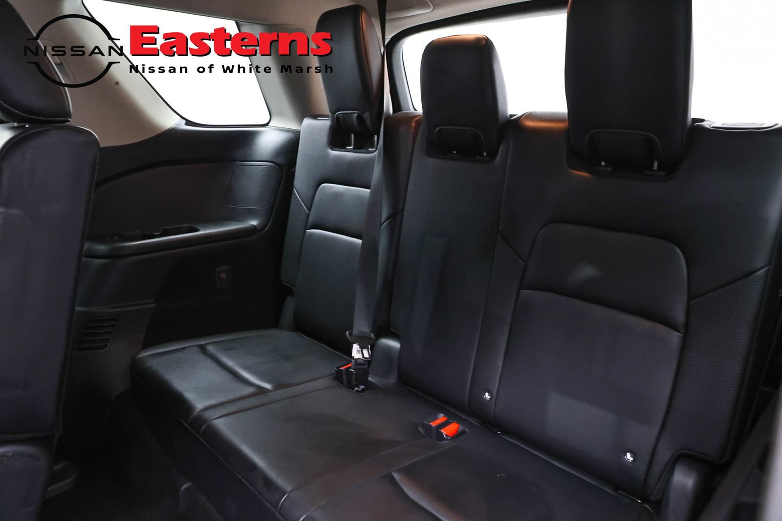 Used 2023 Nissan Pathfinder SL AWD/4WD image 25