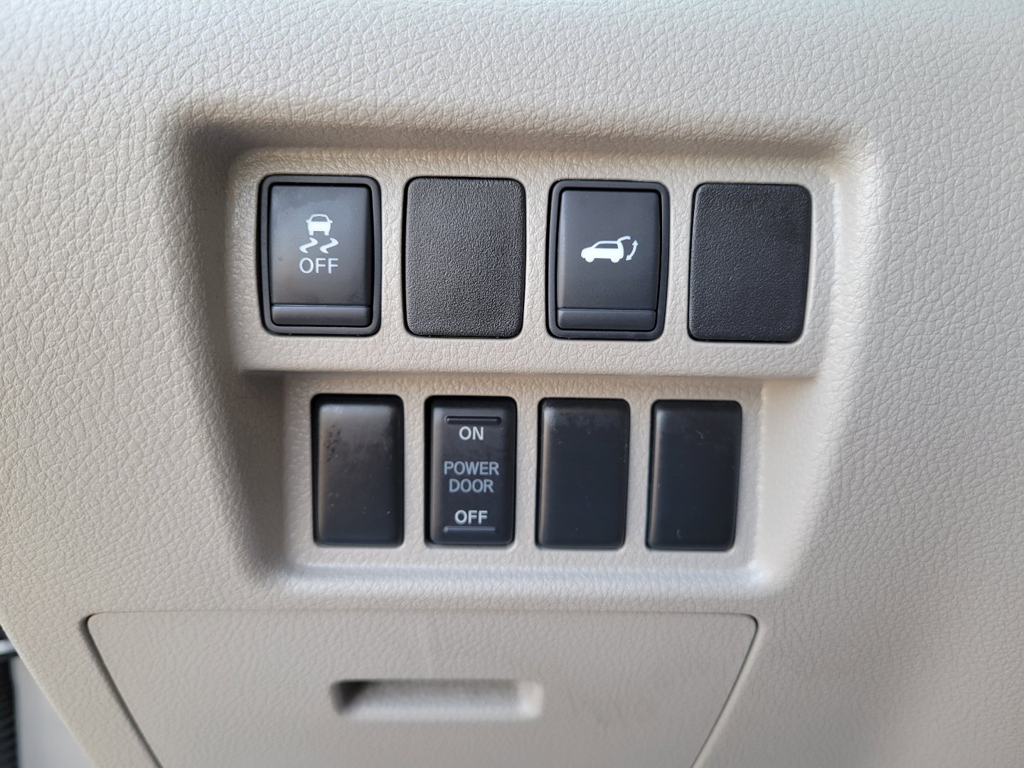 Used 2015 Nissan Quest SL image 21