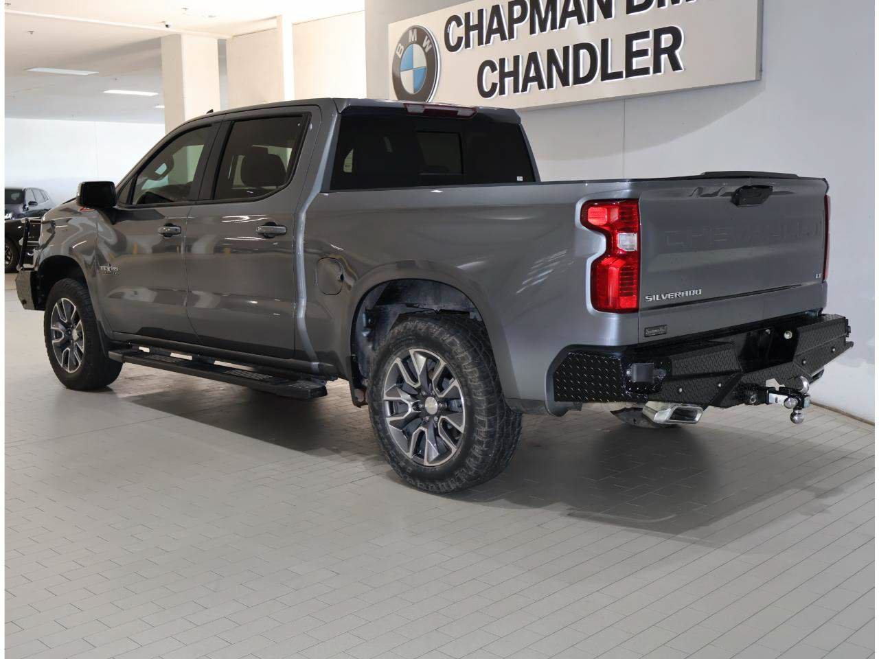 Used 2021 Chevrolet Silverado 1500 LT w/ Z71 Off-Road Package AWD/4WD image 5