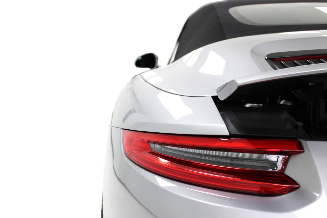Used 2017 Porsche 911 Carrera image 17