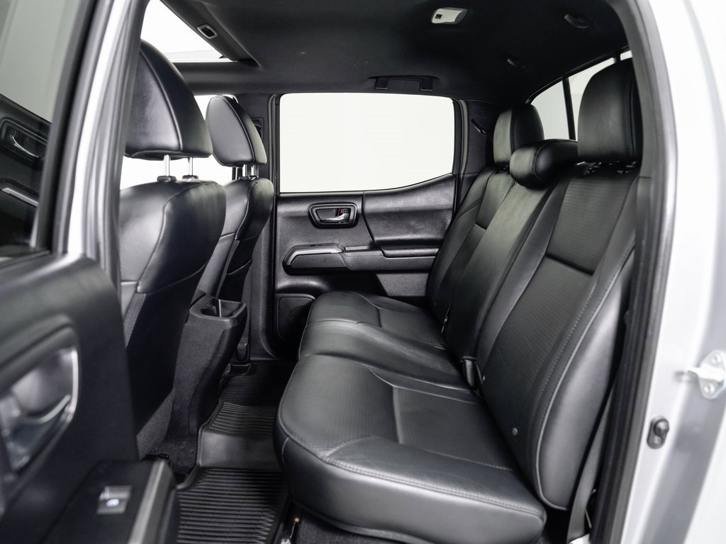 Used 2021 Toyota Tacoma Limited image 24