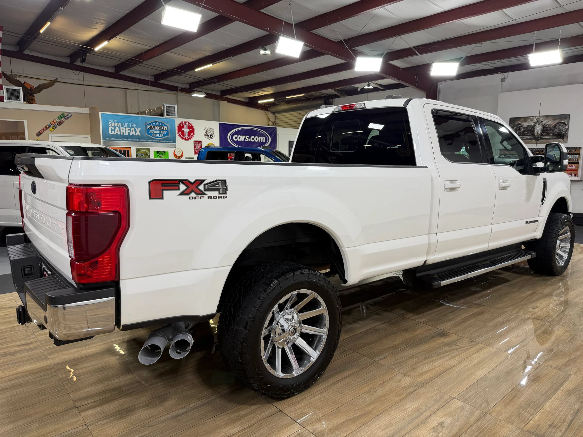 Used 2022 Ford F350 Lariat AWD/4WD image 6