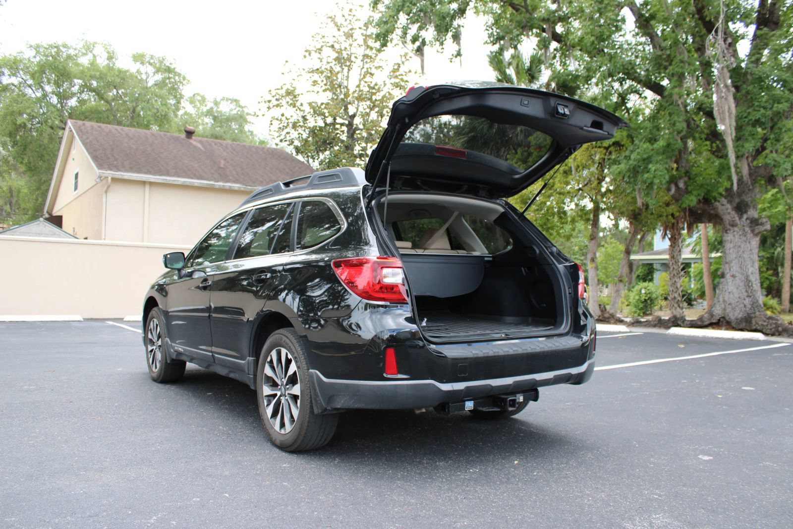 Used 2016 Subaru Outback 2.5i Limited AWD/4WD image 6