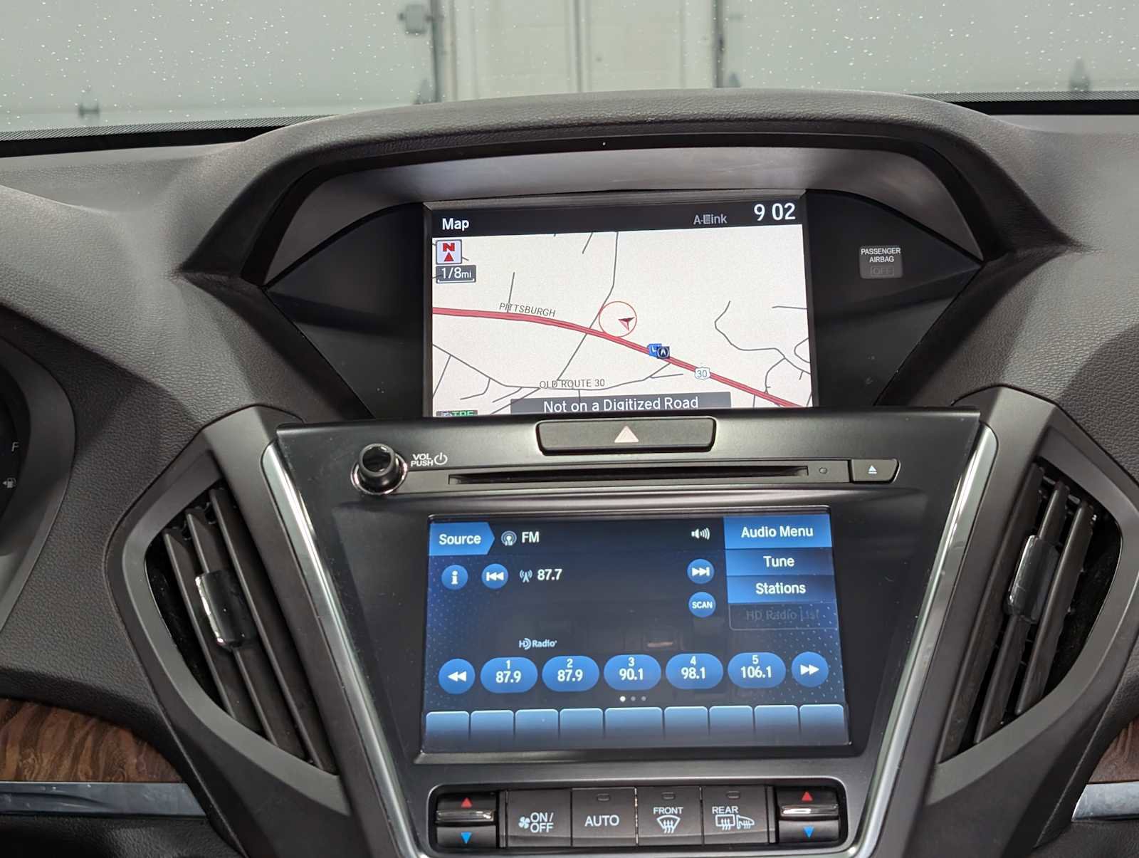 Used 2020 Acura MDX SH-AWD w/ Technology Package image 19