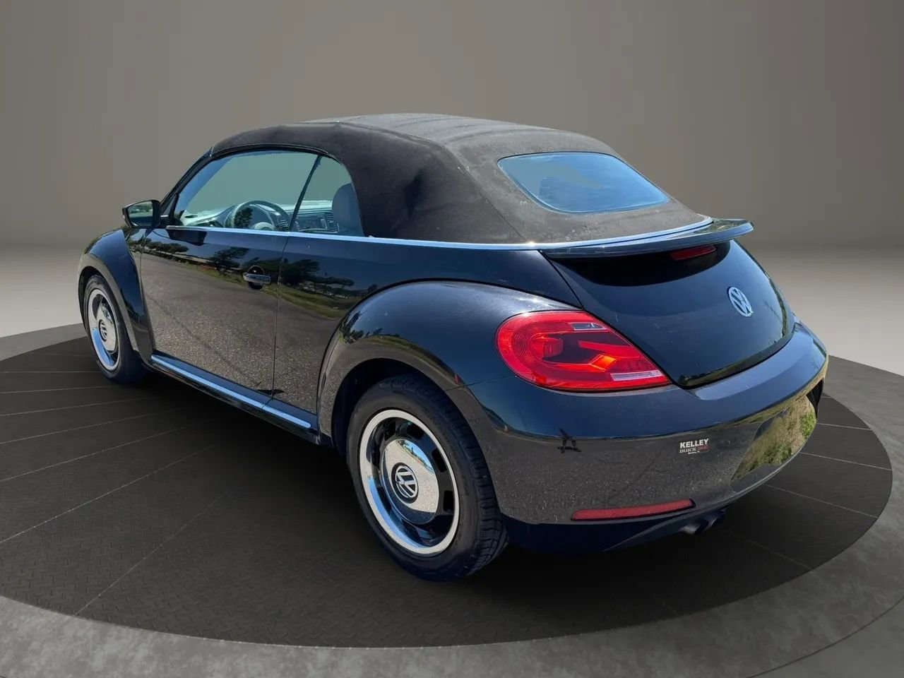 Used 2015 Volkswagen Beetle 1.8T FWD image 11