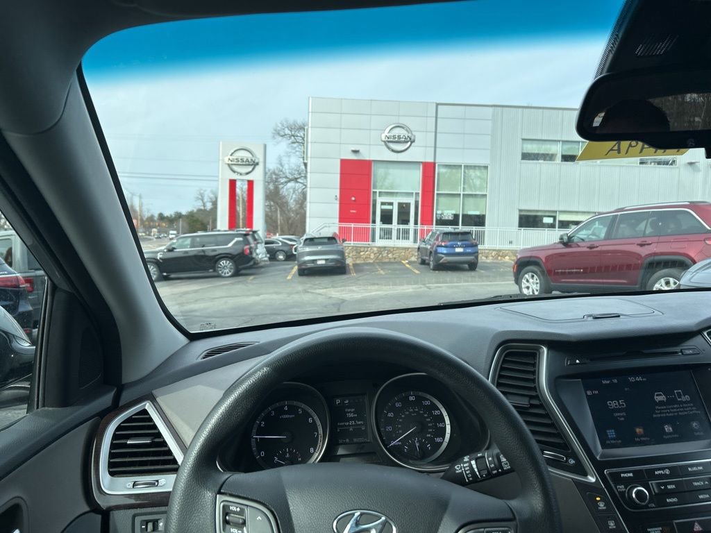 Used 2019 Hyundai Santa Fe XL SE image 23