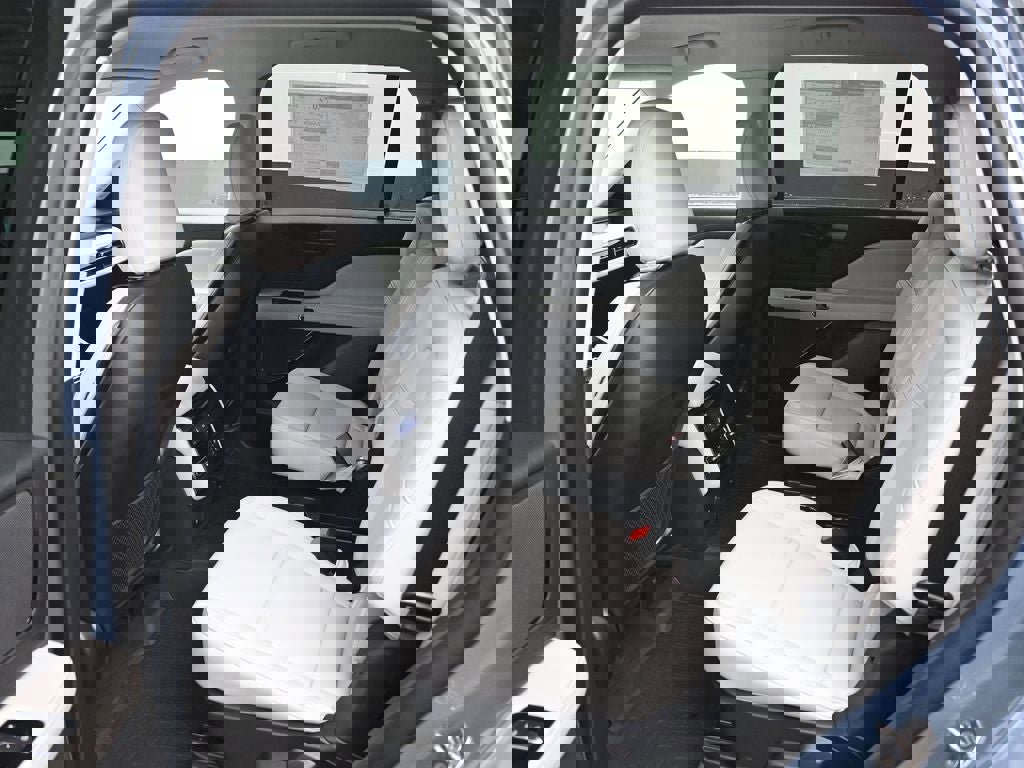 New 2026 Lincoln Aviator AWD image 10