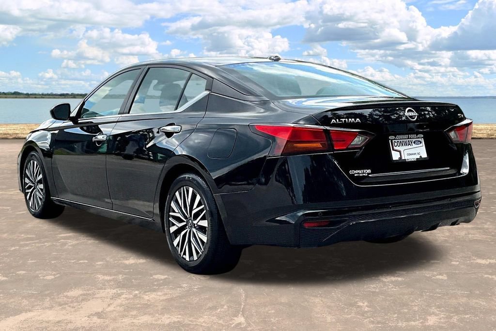 Used 2024 Nissan Altima 2.5 SV FWD image 5