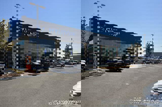 New 2025 Hyundai Elantra SEL image 29