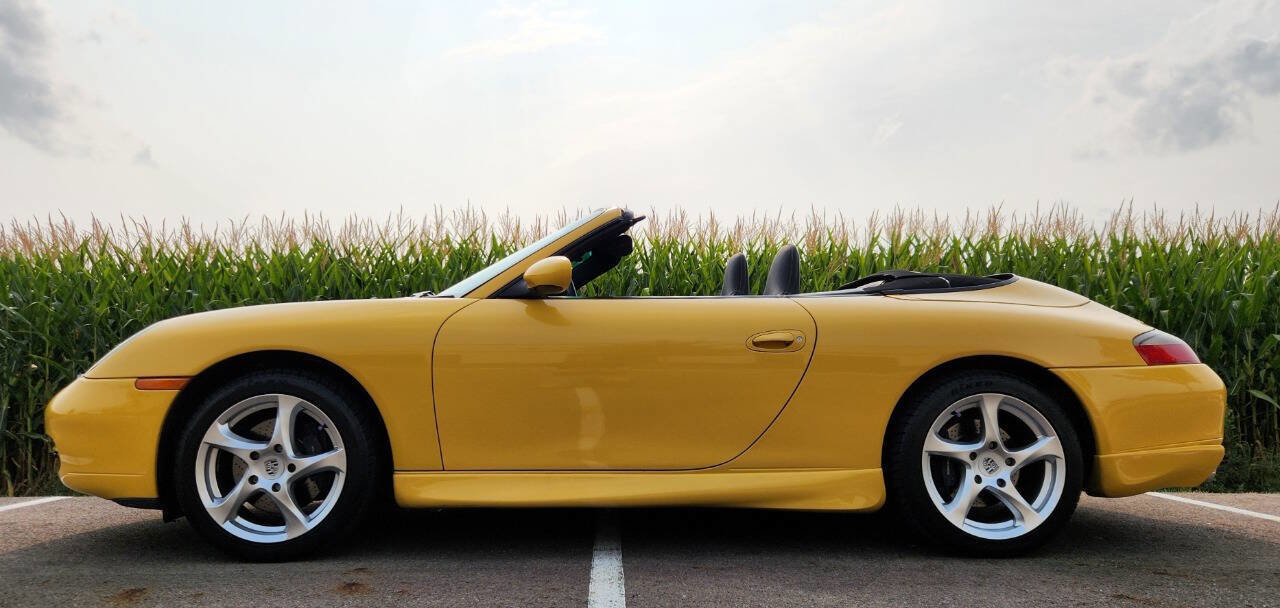 Used 2001 Porsche 911 Carrera image 2