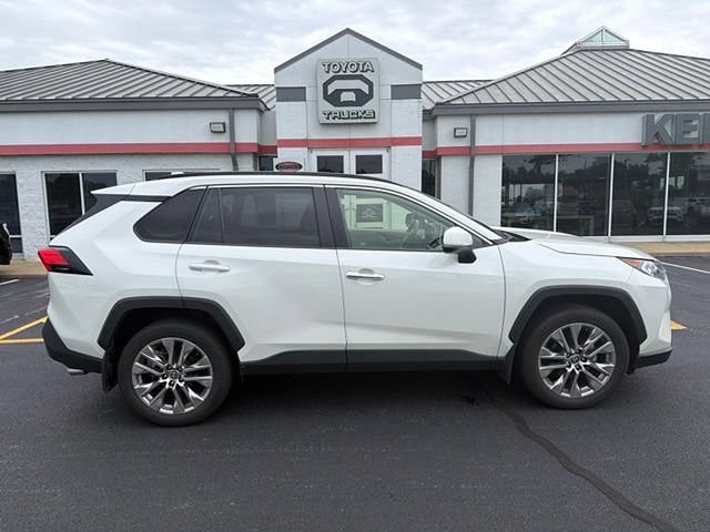 Used 2020 Toyota RAV4 Limited w/ All Weather Liner Package AWD/4WD image 12
