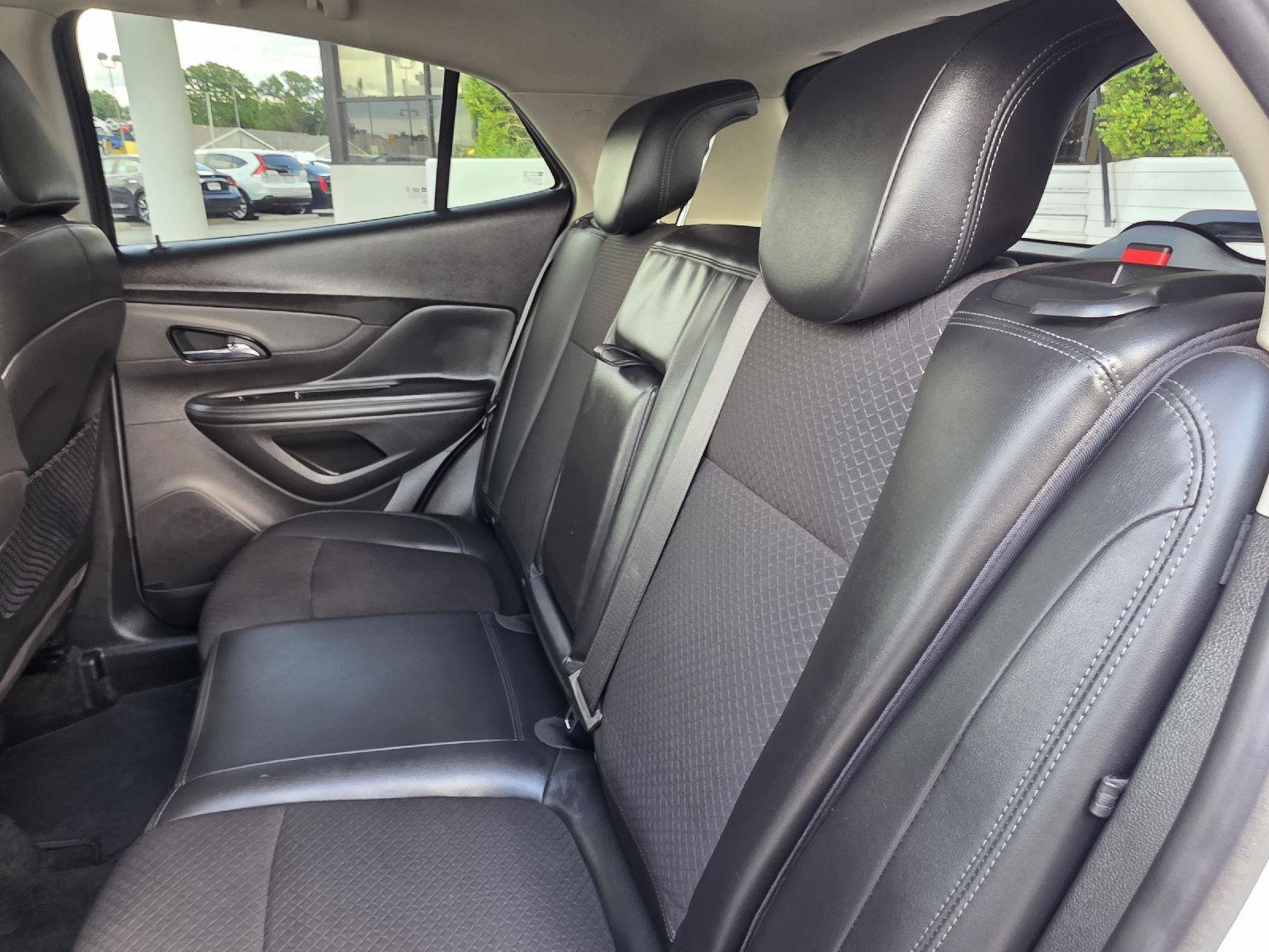 Used 2020 Buick Encore Preferred FWD image 31