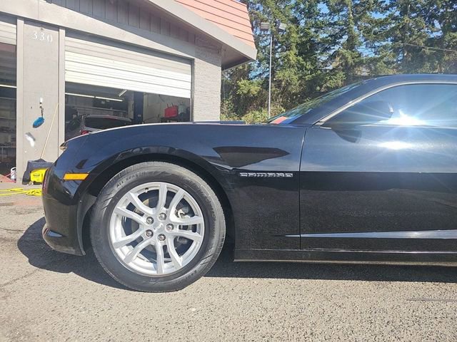 Used 2015 Chevrolet Camaro LS RWD image 26